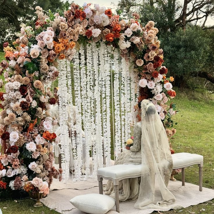 Intimate Nikah Decor With Floral Nikah Parda Partitions 2025